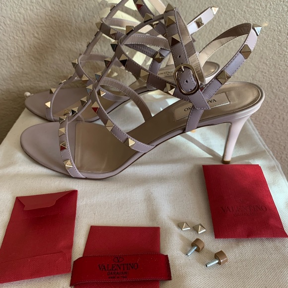 Valentino Garavani Rockstud Sandals - Picture 10 of 13